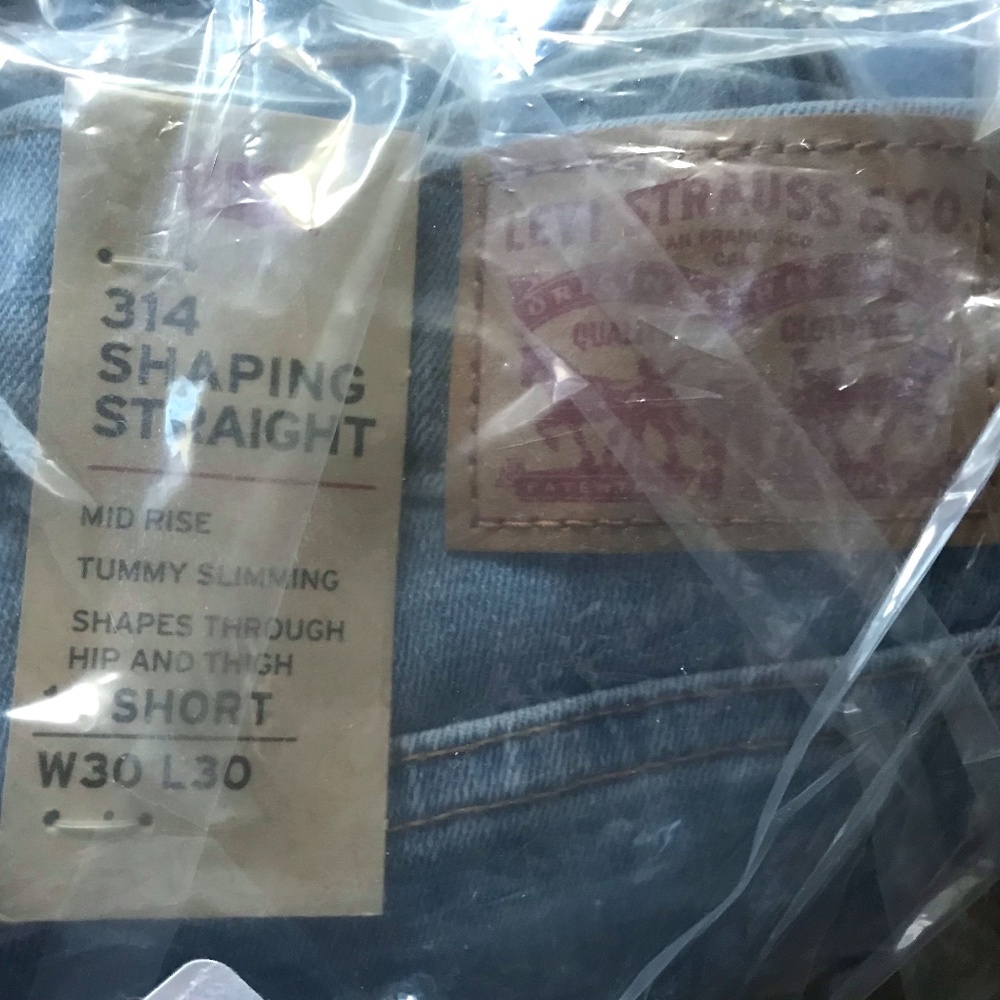 Levi's Women's 314 shaping straight jeans 10 short